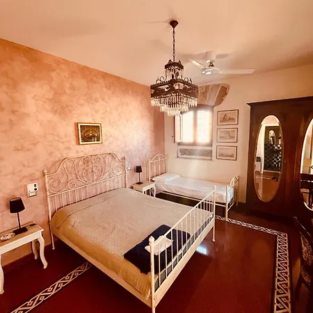 Guest house Cathedral Center 3 *